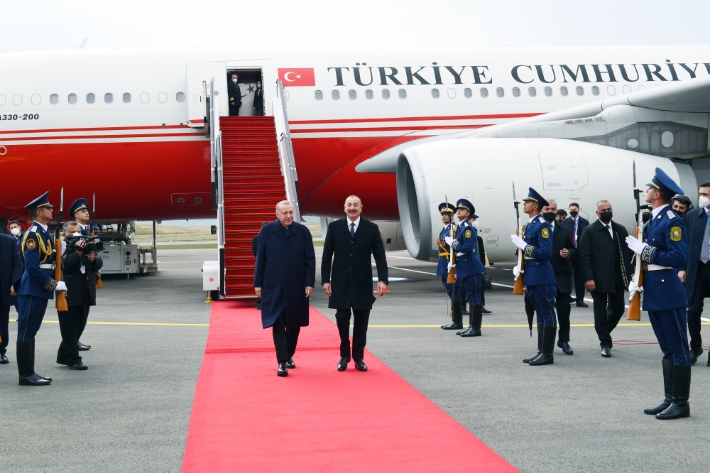 فرودگاه فضولی