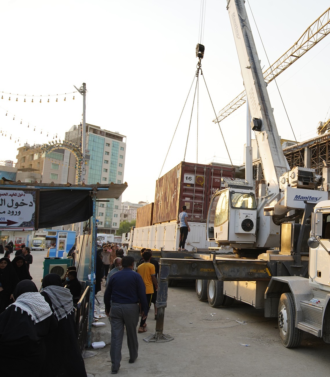 شاهکار خیران، مهندسان، کارگران و استادکاران ایرانی در ساخت موزه جدید حرم مطهر حسینی شاهکار خیران، مهندسان، کارگران و استادکاران ایرانی در ساخت موزه جدید حرم مطهر حسینی