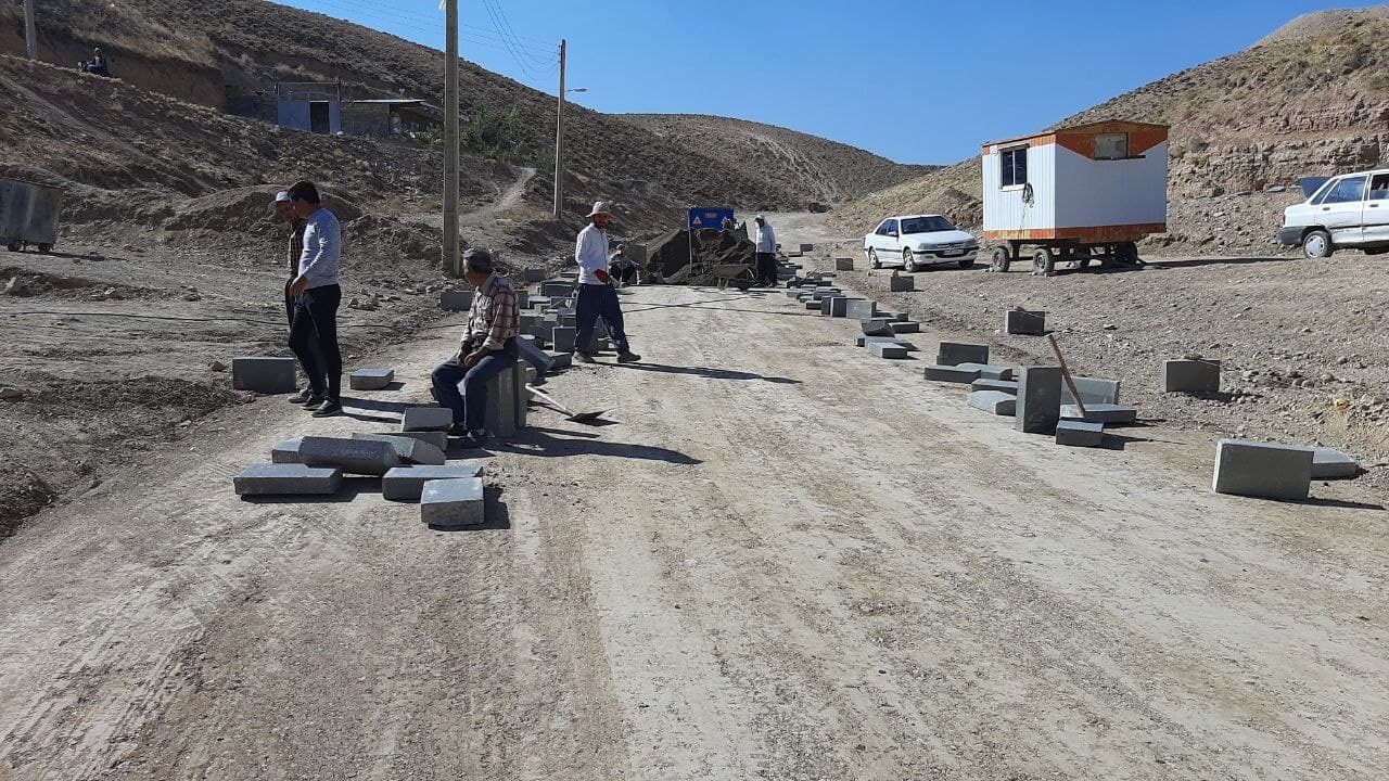 آسفالت مهمترین خواسته روستایی در قزوین + تصاویر آسفالت مهمترین خواسته روستایی در قزوین + تصاویر