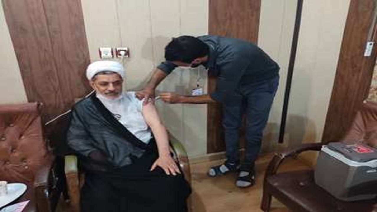 حجت‌الاسلام رفیعی واکسن کرونا دریافت کرد