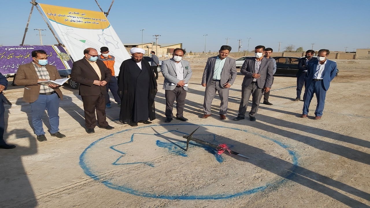 بازارچه محصولات و سوغات استان کرمان در شهرستان انار کلنگ زنی شد