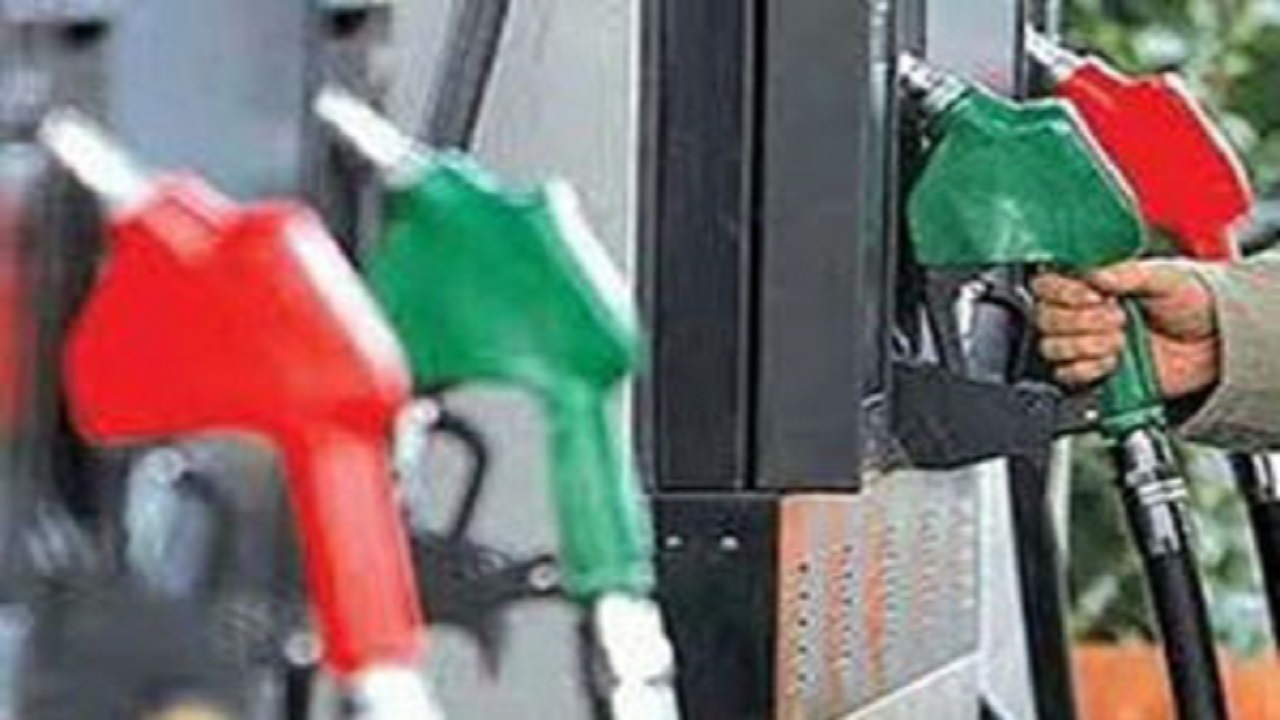 عادی شدن توزیع بنزین در ۸۵ درصد جایگاه‌های لرستان