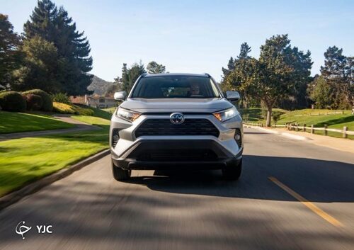 تویوتا RAV4 در مقابل تویوتا ونزا: یک کراس اوور جعبه ای و کاربردی، یا یک خودروی شیک و لوکس؟