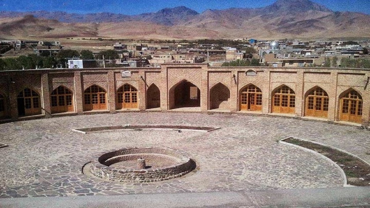 در همدان مدیریت رویداد گردشگری نداریم/ باید در حیاط کاروانسرا‌ها اتاق فکر روستا تشکیل شود