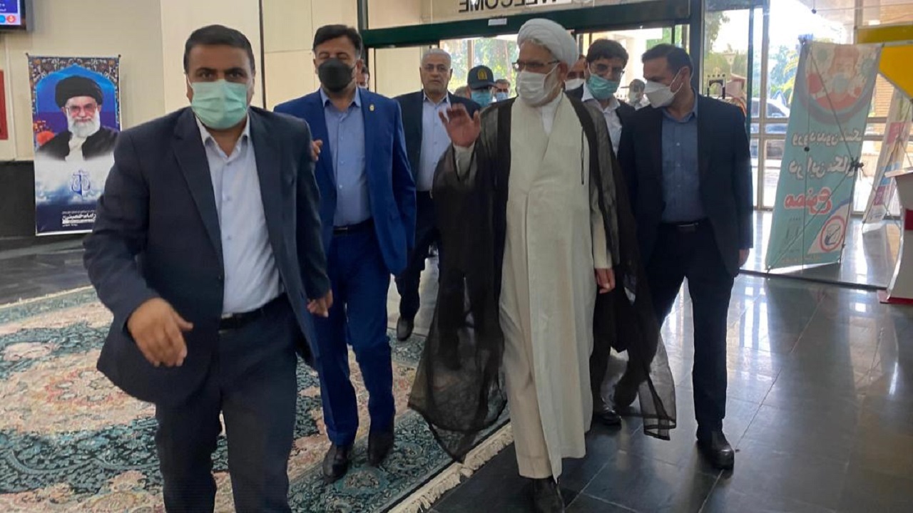 دادستان کل کشور وارد بندر امام خمینی شد + فیلم