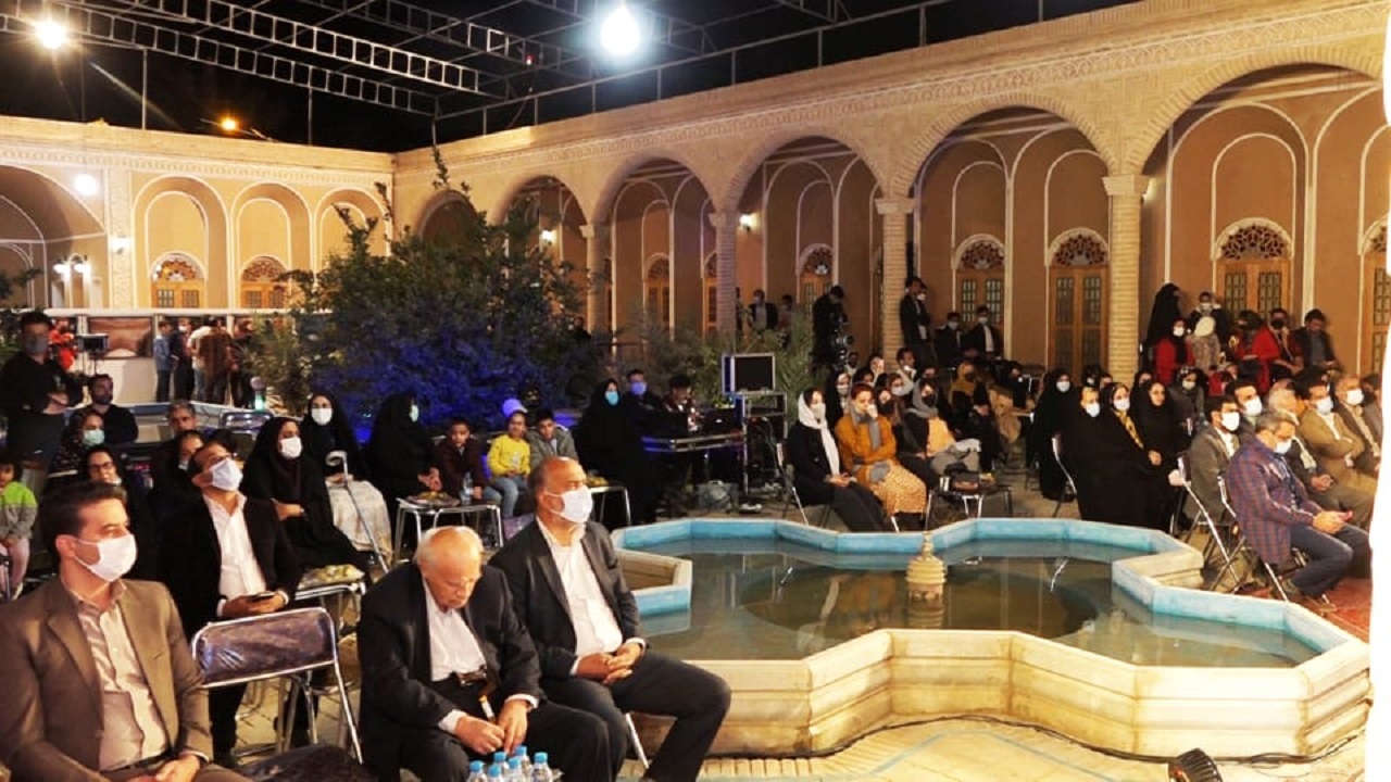 رونمایی از دو کتاب در دیار نخل و آفتاب