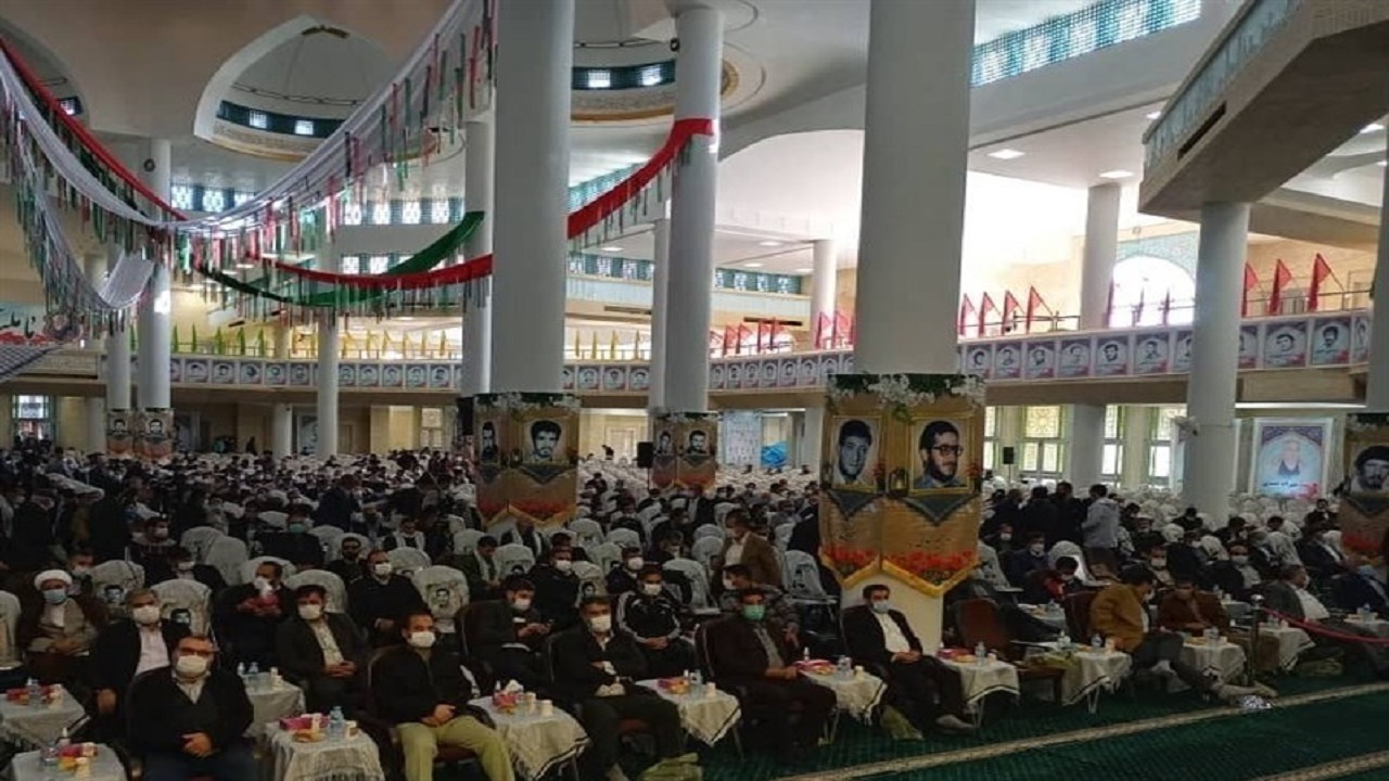 زنجان ۳۵۳۵ شهید تقدیم انقلاب کرده است