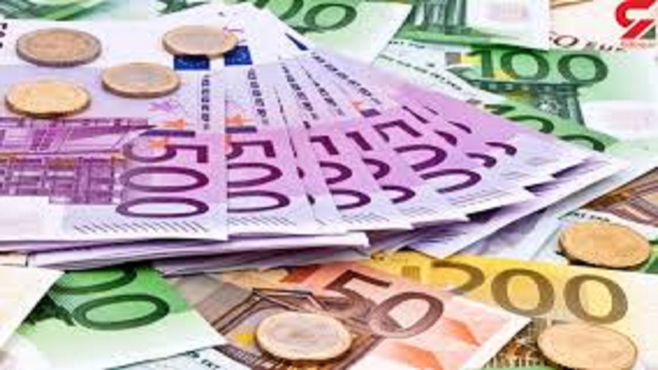 نوسان اندک قیمت ارز در بازار؛ دلار ۲۶ هزار و ۹۵۵ تومان است
