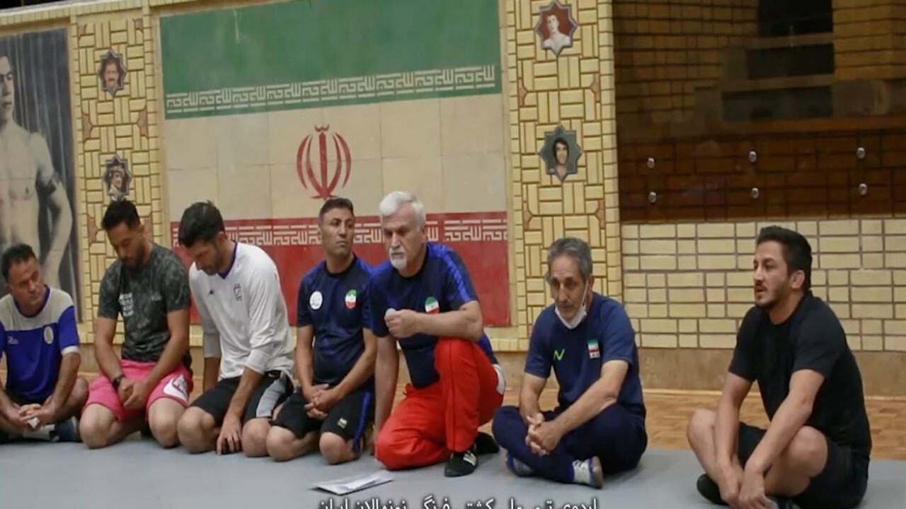 حمید سوریان خطاب به کشتی گیران نونهال: ما معلم اخلاقی به نام آقا تختی داریم/ نباید دغدغه‌ای جز کشتی داشته باشید