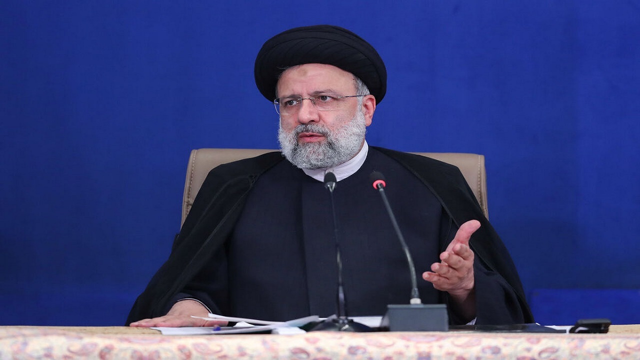 ‌می‌توانیم مشکلات بزرگ پیش روی دولت را با همکاری مجلس حل کنیم