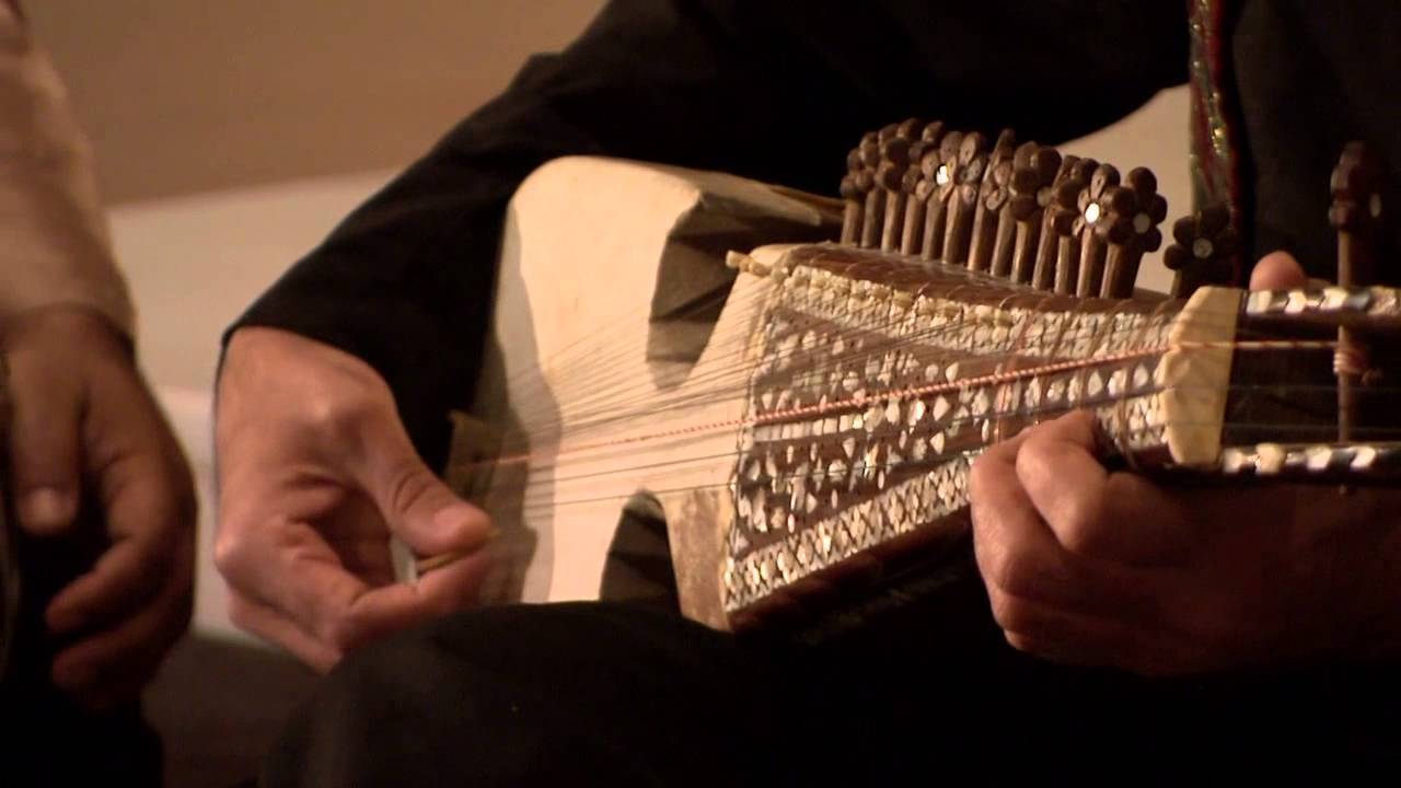 از برف پاییزی در روستی مشتقین تا پارکی که از میان معدن می گذرد