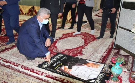 حضور استاندار گیلان بر مزار مرحوم قهرمانی و سردار جنگل