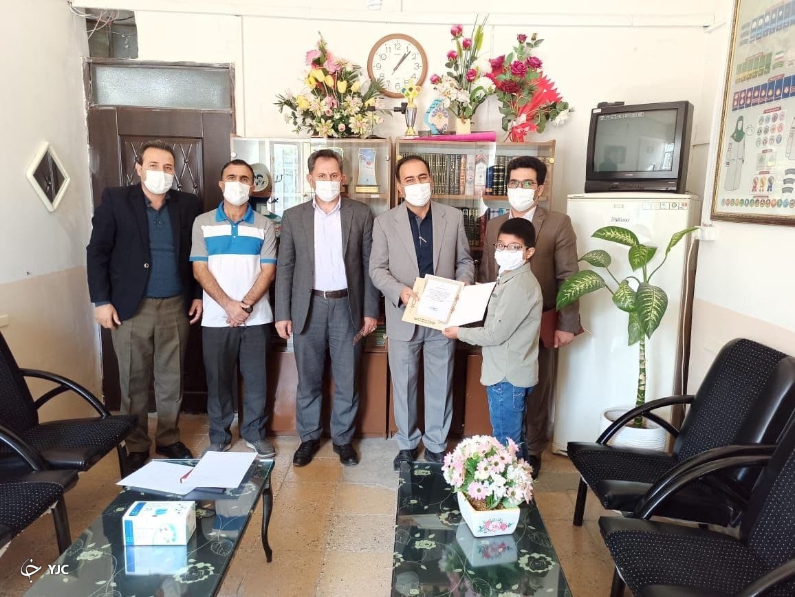 از دانش‌آموز مدال‌آور مهابادی تجلیل شد