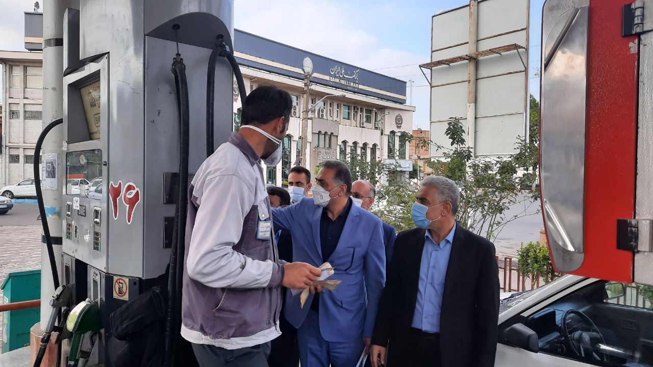 ارائه خدمات با کارت هوشمند در ۲۴ جایگاه عرضه سوخت گیلان