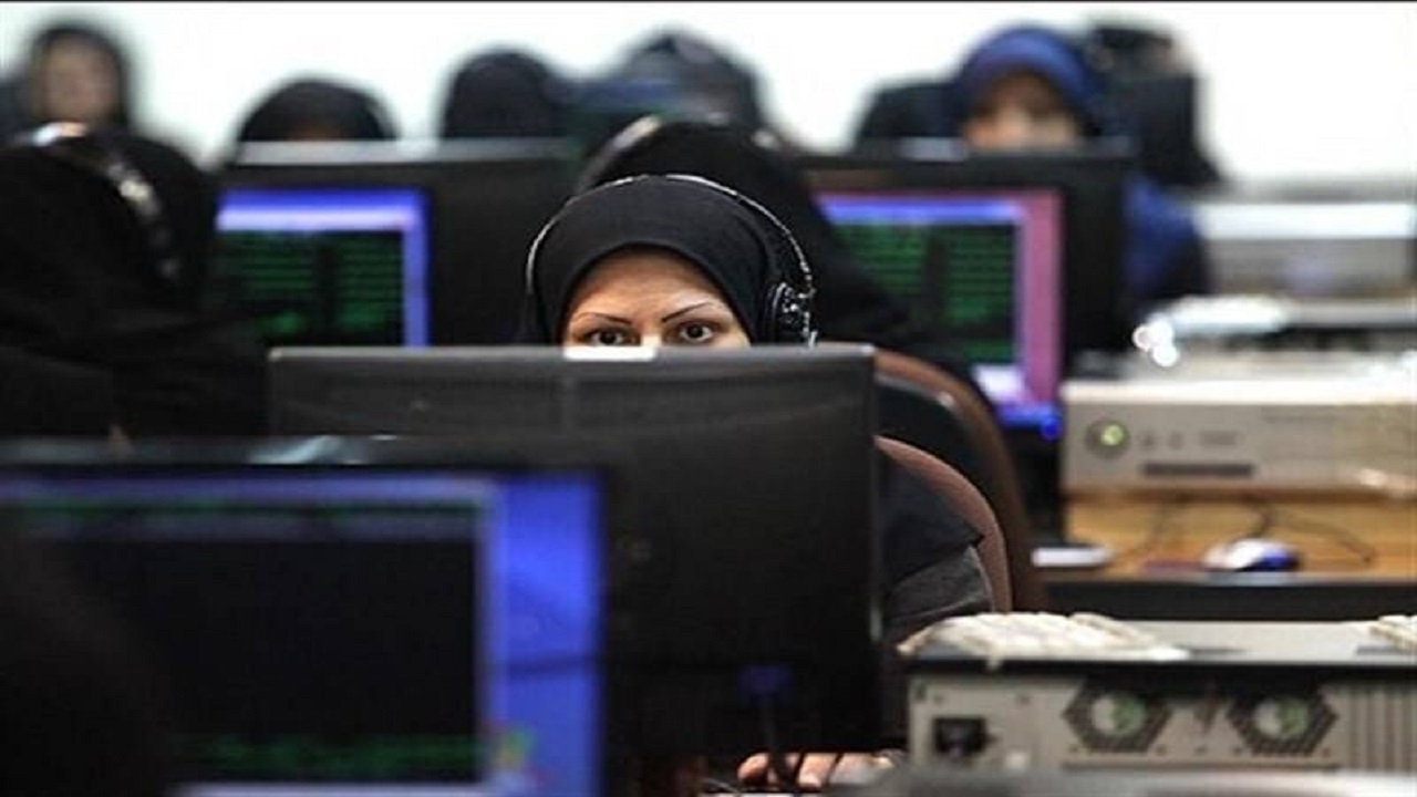 آموزش مبانی حقوقی در برنامه های دفتر بانوان اصفهان قرار دارد