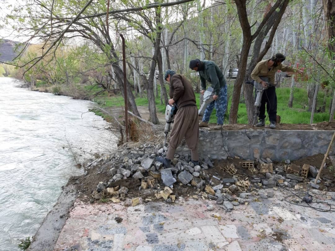 زمین خواری