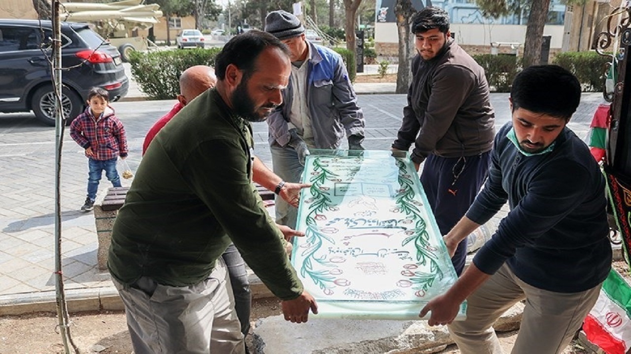 رنگ‌آمیزی ۶ هزار و ۲۰۰ مزار شهید به همت ۱۳ هزار نیروی مردمی