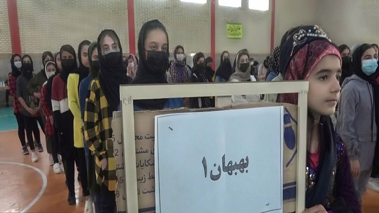 پایان مسابقات والیبال بانوان ۸ شهر کشور در بهمئی