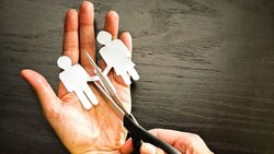دارایی شوهر در چه شرایطی با همسر تقسیم می‌شود؟ + فیلم