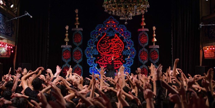 فقه درباره &laquo;مداحی استودیویی&raquo; چه نظری دارد؟
