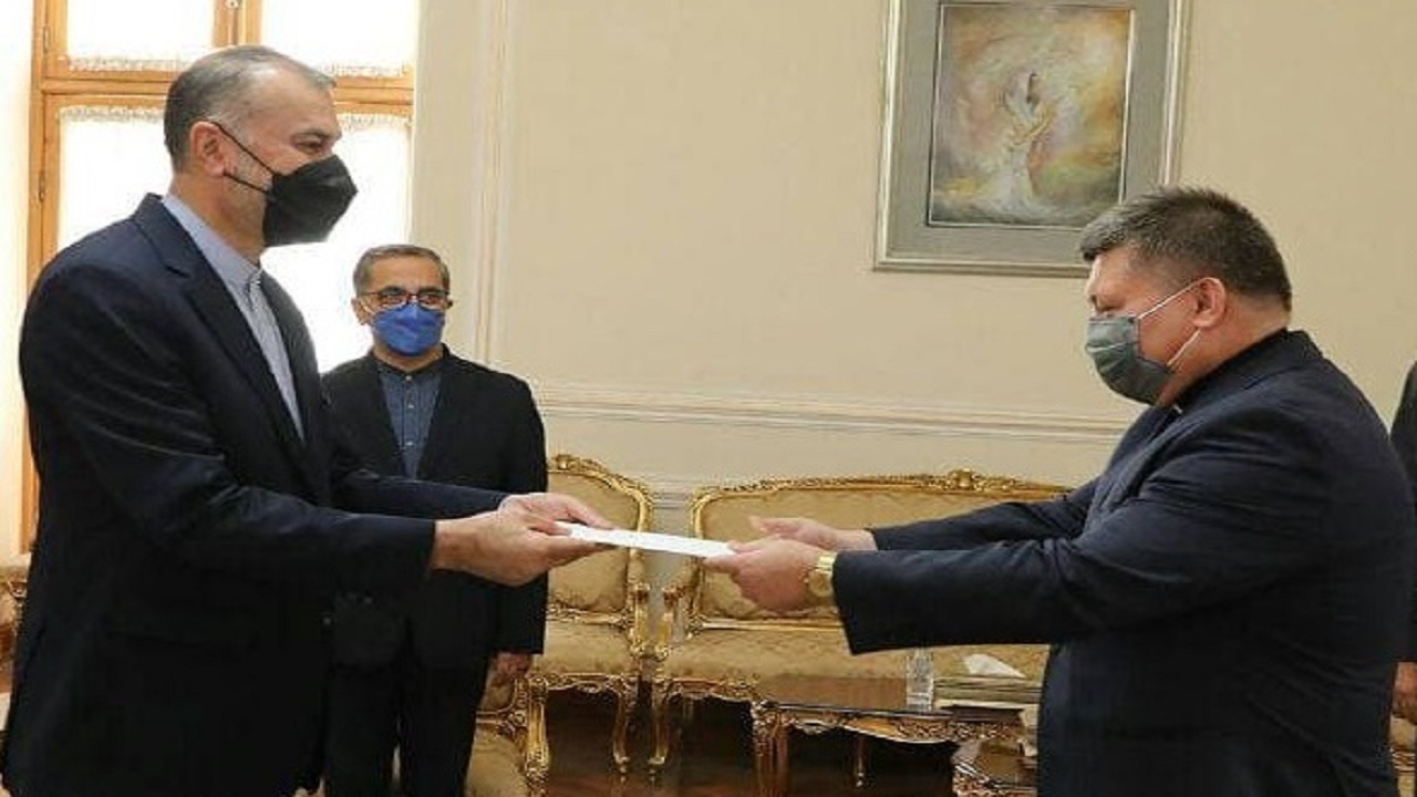 تقدیم استوارنامه‌های سفرای جدید واتیکان و نیوزیلند در ایران به امیرعبداللهیان/ سفرای ارمنستان و الجزایر خداحافظی کردند
