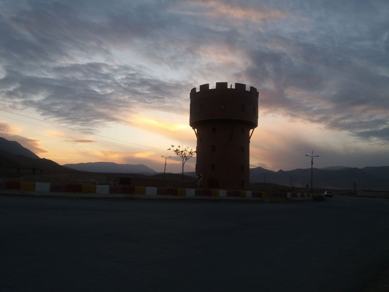 تصاویر بی نظیر از غروب افتاب در روستای نردین