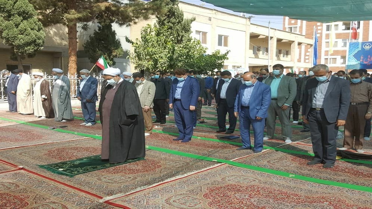 نماز وحدت با حضور نماینده ولی فقیه، استاندار و مدیران استان کرمان برگزار شد