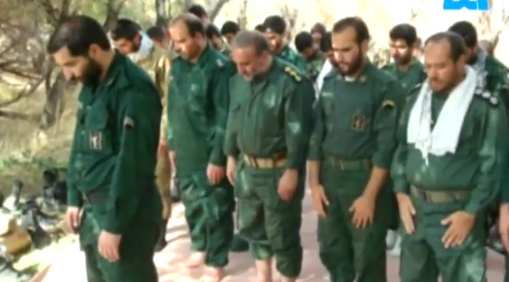 قول دادی برایم گریه کنی، خیالم راحت باشد؟/ عکسی که لحظات آخر اعزام کنار گذاشت