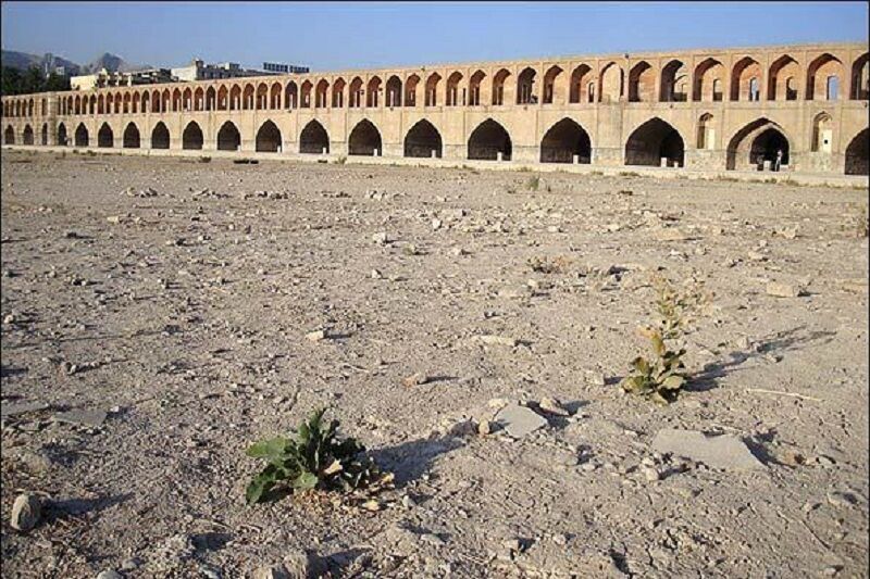 خشکی زاینده رود