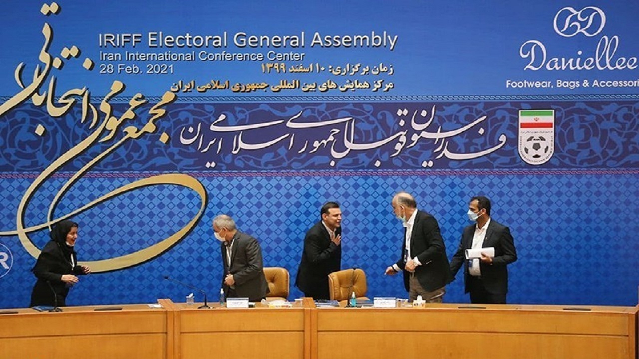 نمایندگان مجلس باید تلاش کنند، اساسنامه فدراسیون فوتبال زودتر تایید شود