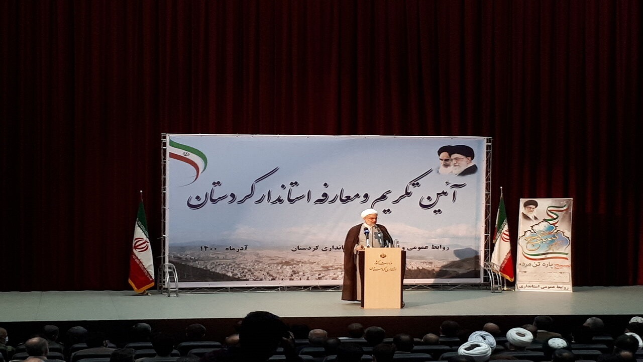 مثبت‌گرایی و پرهیز از دعوای سیاسی سرلوحه امور در کردستان باشد