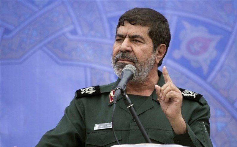 دشمن تلاش می‌کند شرایط ما را بحرانی نشان دهد