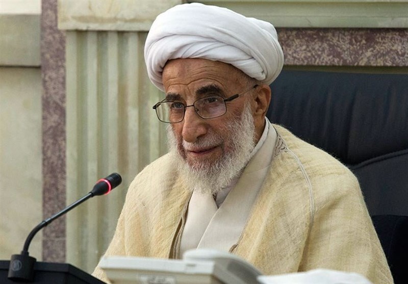 مجلس باید به کار‌های ضروری و رفع مشکلات اولویت‌دار مردم بپردازد