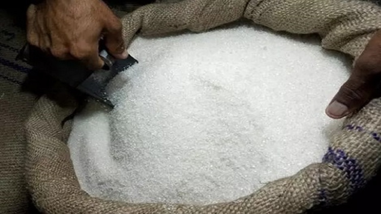 کشف ۳۰ تن شکر قاچاق در اصفهان