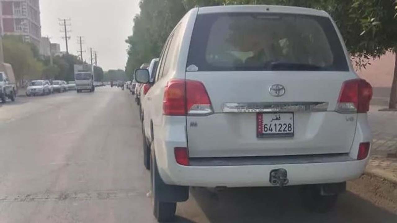 کاروان خودرویی قطری‌ها در بوشهر خبر ساز شد + عکس