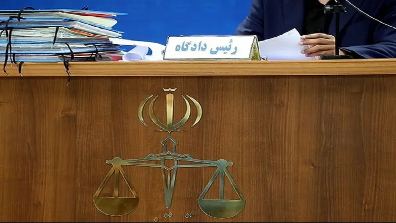 روایتی از تلاش یک متهم برای خودکشی در دادگاه/ قاضی زیر تیغ جراحی رفت