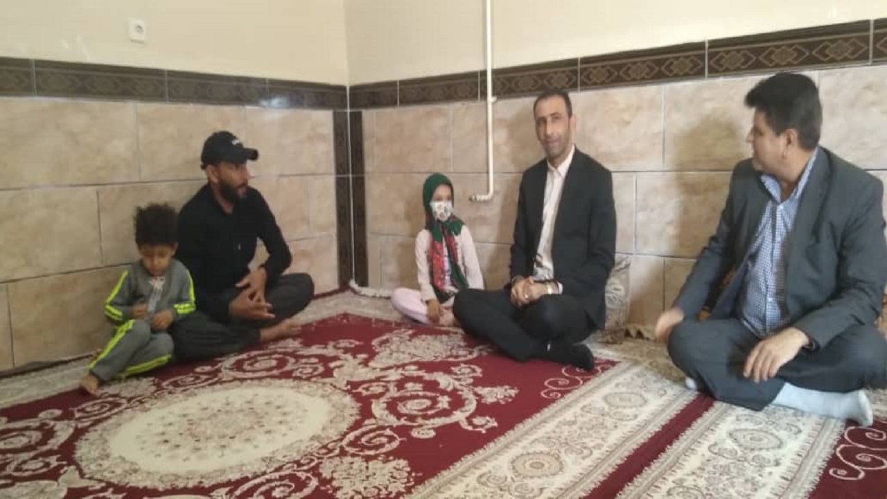 مسئولان خرمشهر از کارگر شهرداری دلجویی کردند