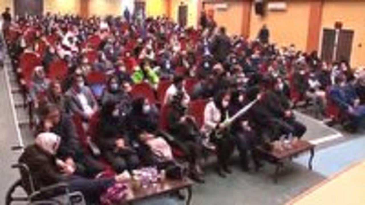 پشت نوبتی یک هزار و ۲۰۰ معلول برای دریافت مستمری در مراغه