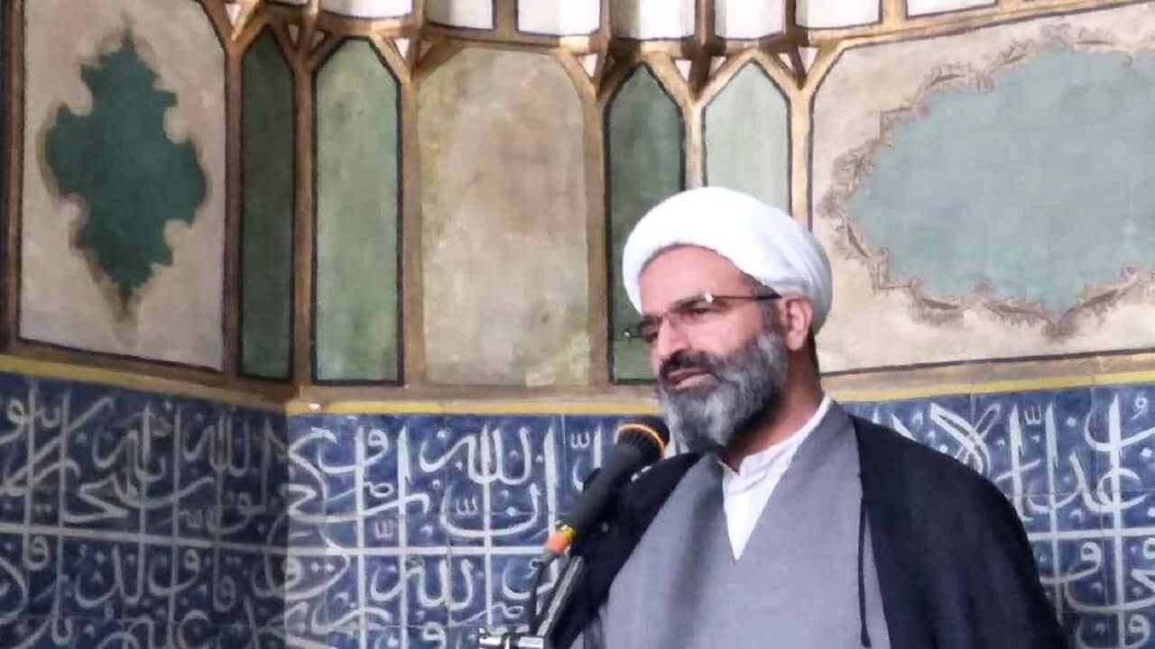 دانشجویان پیرو آرمان استکبارستیزی باشند