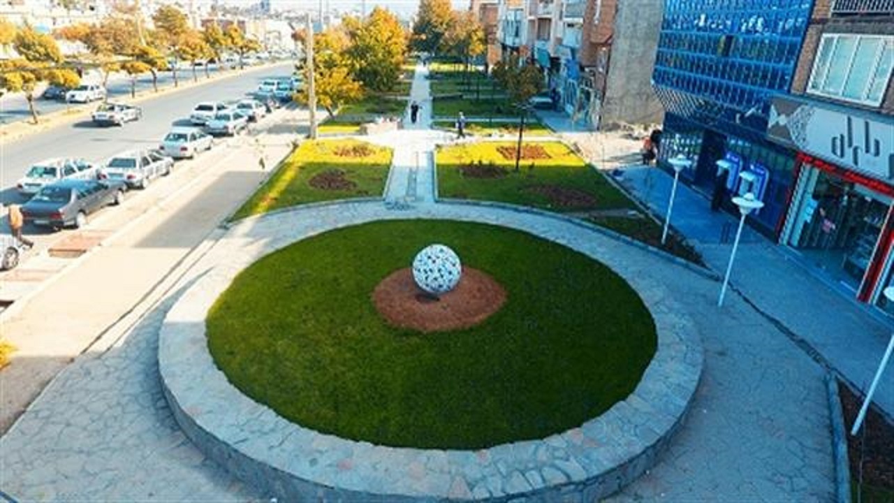 قریب به ۱۵ هزار مترمربع فضای سبز در بهاران سنندج احداث شده است