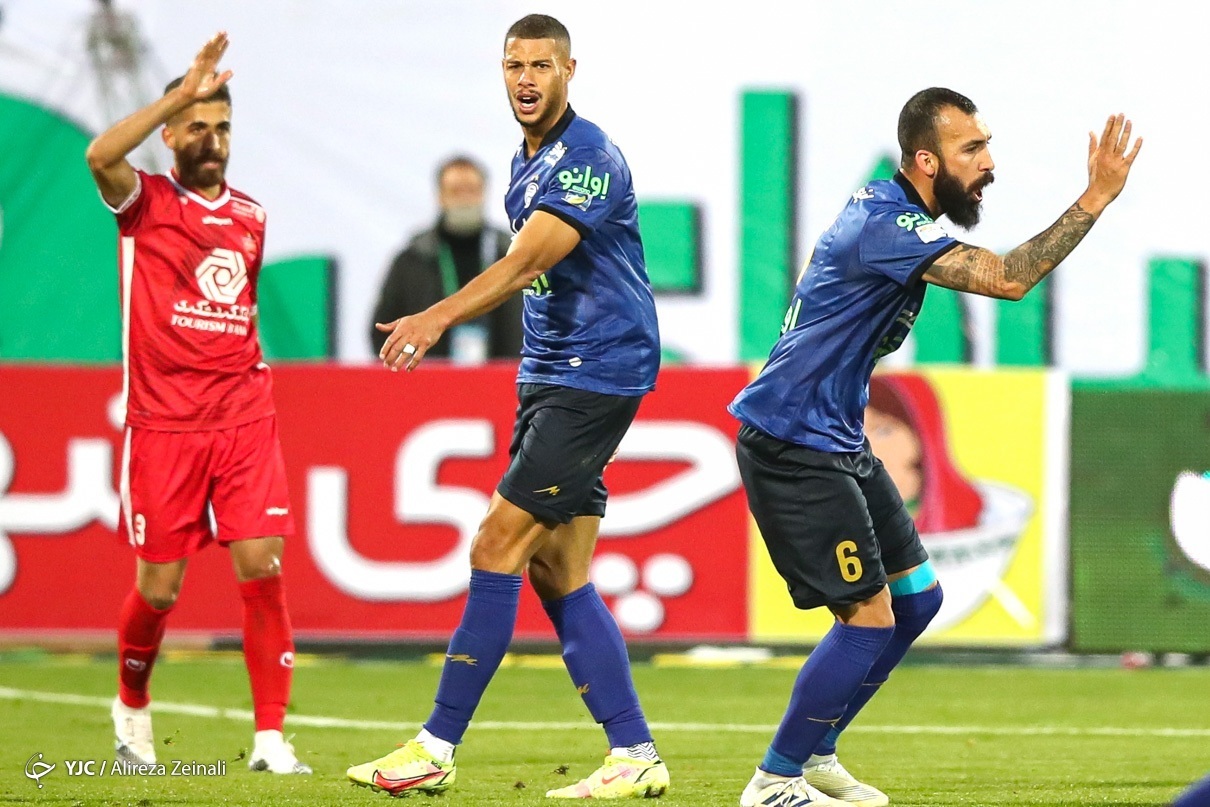 استقلال و پرسپولیس