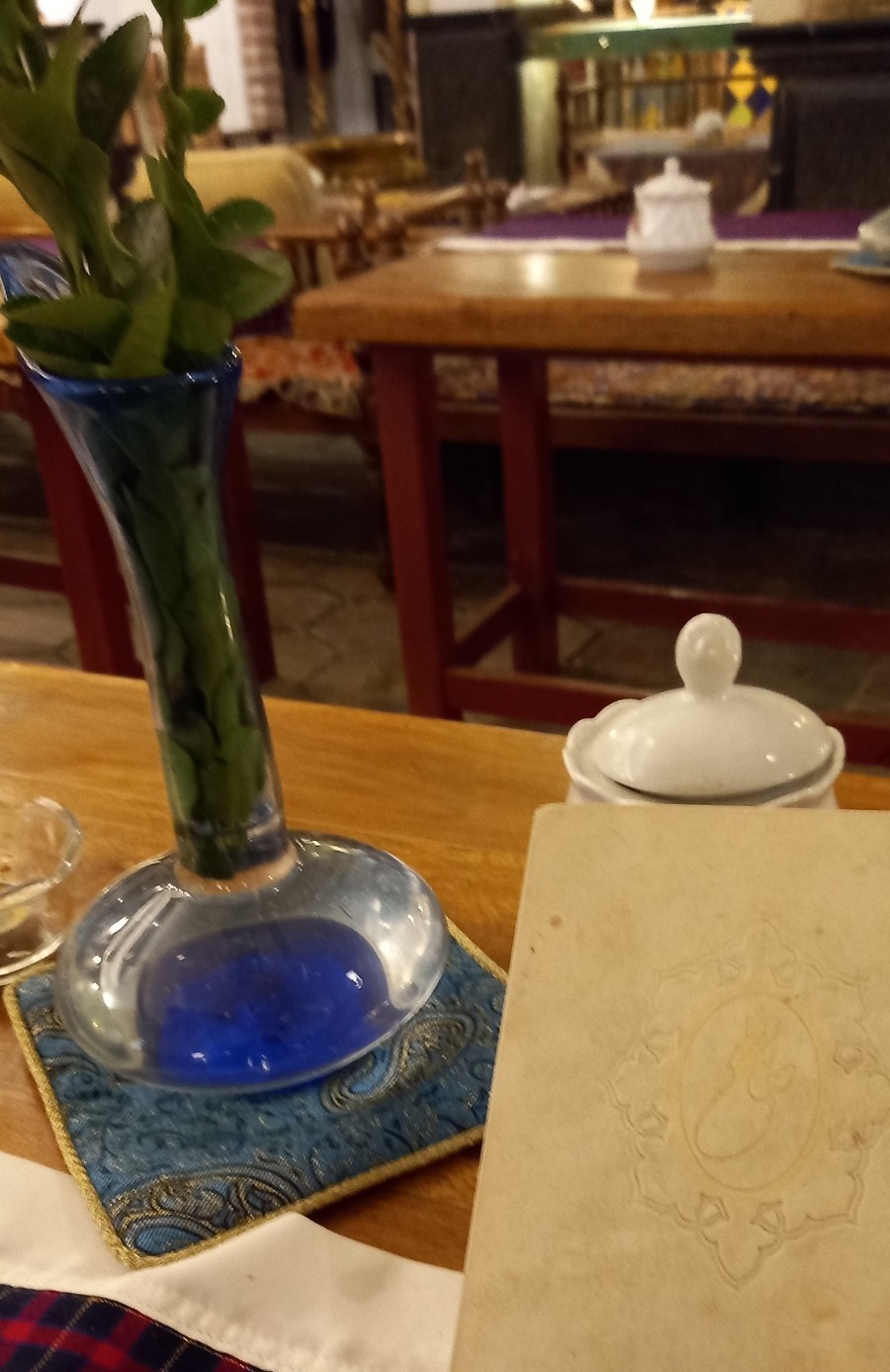 معجزه هزاردست در قاب کافه موزه هزاردستان +تصاویر