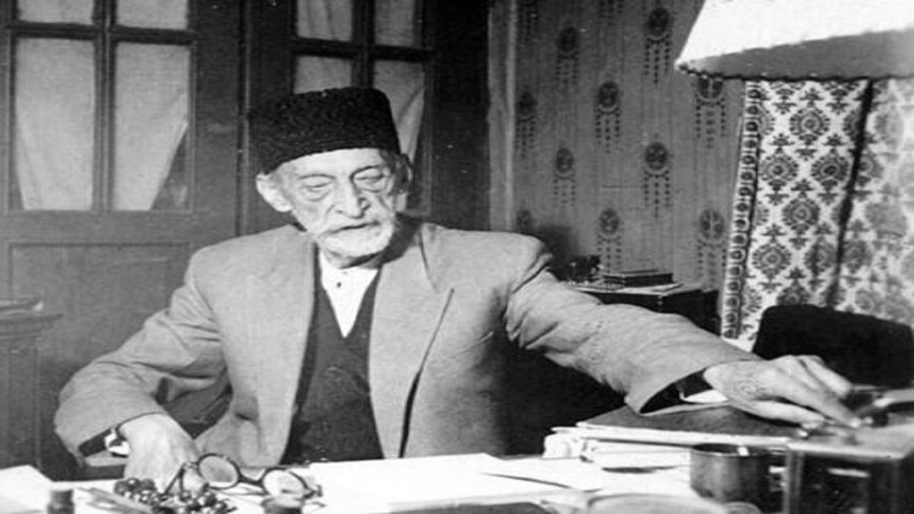 مهدی قلی‌خان هدایت، ابوالمشاغل حکومت قاجار و پهلوی