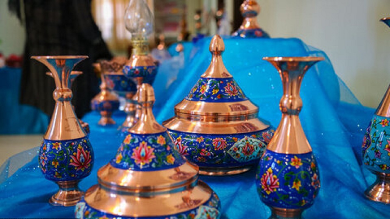 موانع صادرات صنایع‌دستی اصفهان برطرف می‌شود