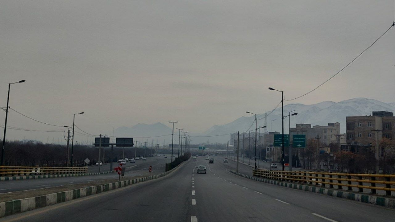 حرکت بی ترمز قطار آلودگی در اراک