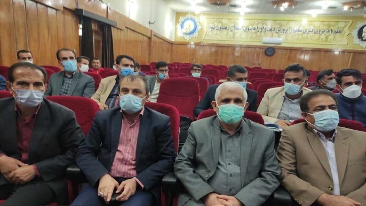 برگزاری دوره توانمند سازی کارشناسان سوادآموزی