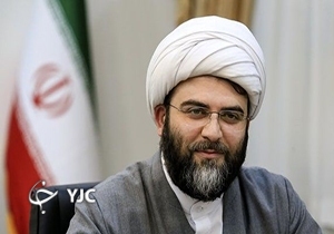 دشمنان بیش از تحرکات اقتصادی در تحرکات فرهنگی فعالیت دارند