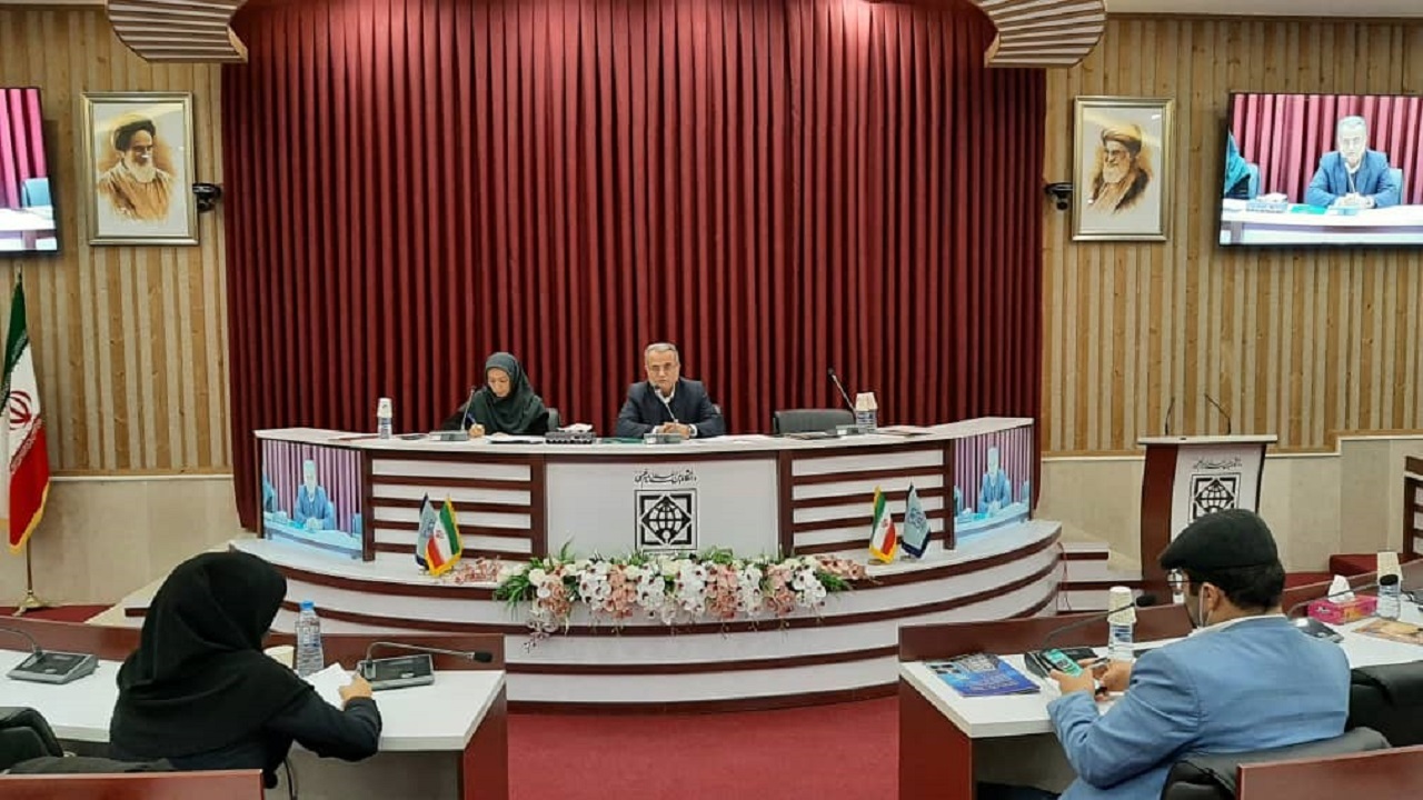 تحصیل حدود ۱۰ هزار دانشجو در دانشگاه بین المللی امام خمینی (ره) قزوین