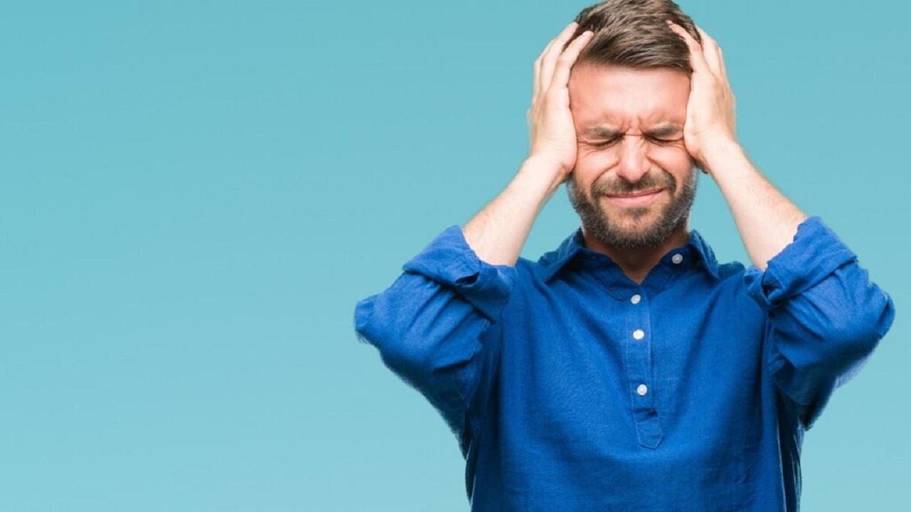 چه زمانی افراد دچار سردرد باید به پزشک مراجعه کنند؟
