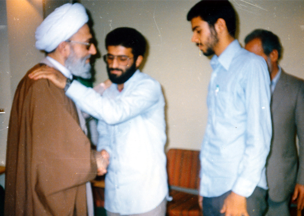 وداع با دانشجوی شهید در کتابخانه شخصی&zwnj;اش